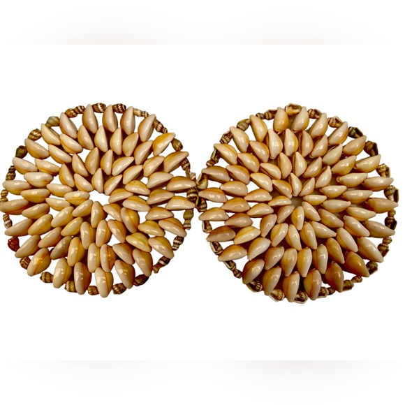 Hand made Two pieces of shell coasters 6” - Picture 1 of 5